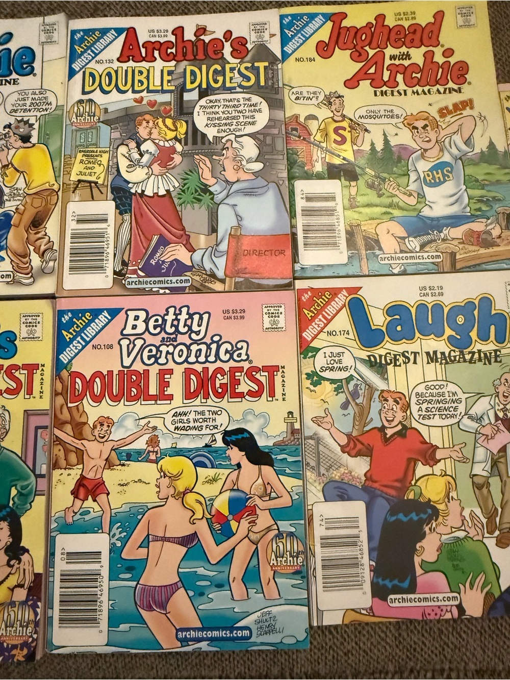 Archie Double Digest Comic Collection - Colorful Covers (Set) - Picture 4 of 5